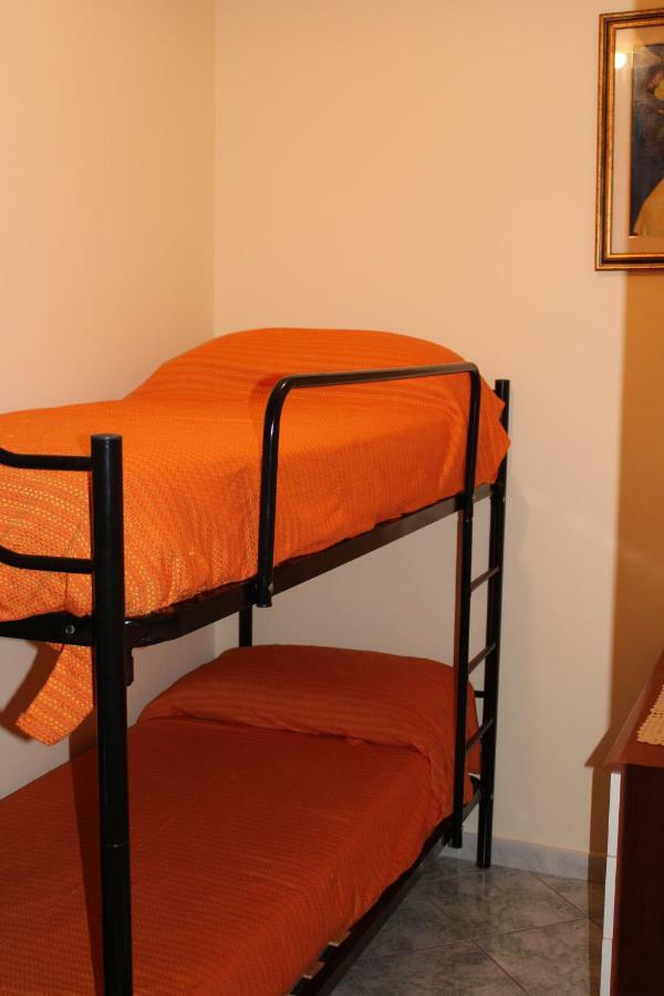 Il Normanno B&B Mileto ภายนอก รูปภาพ